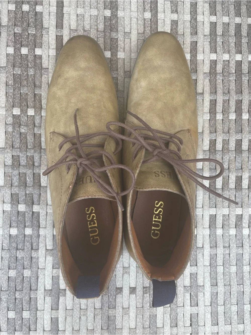 Men's Guess Chukka Boots in Olive Brown Leather - Classic Lace-Up